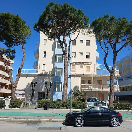 Apartment Cn010 - Cesenatico, Ampio Trilocale Fronte Mare Con Inclusa *