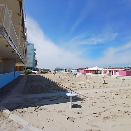 Cn010 - Cesenatico, Ampio Trilocale Fronte Mare Con Inclusa Apartamento Cesenatico